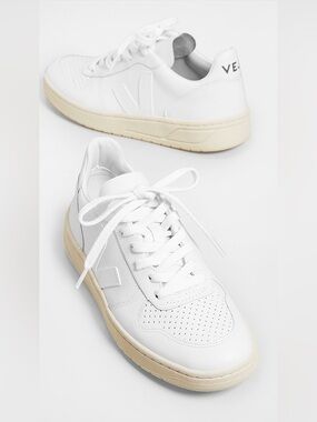 VEJA MEN'S V-10 CWL SNEAKER IN FULL-WHITE US8/EUR41
